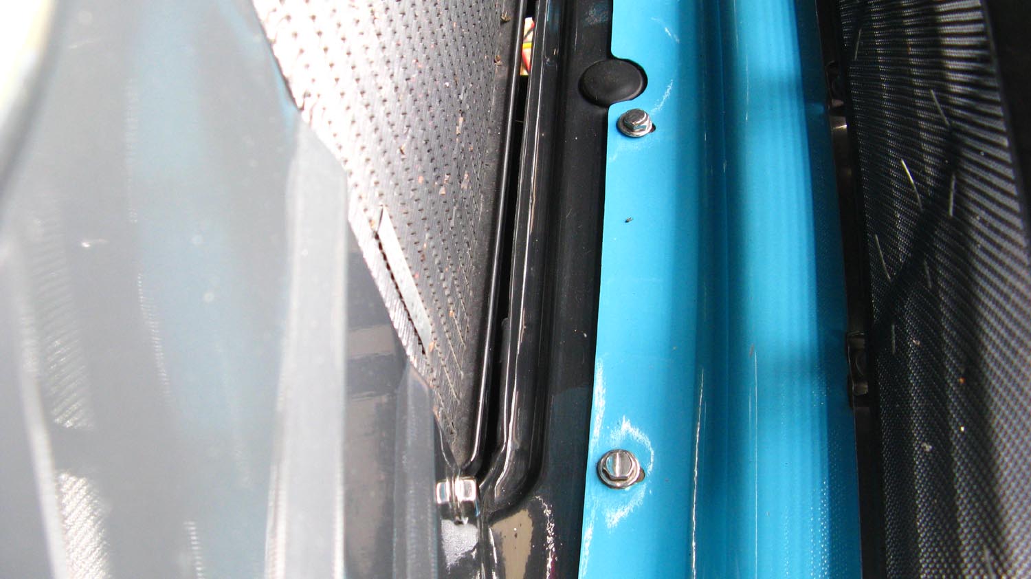 012 radiator lower baffle clearance mail.jpg