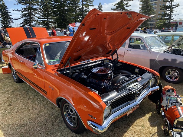 HT monaro.JPG