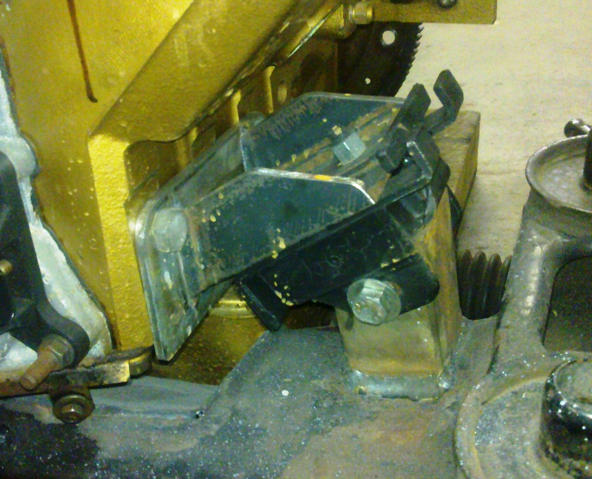 engine mounts.jpg