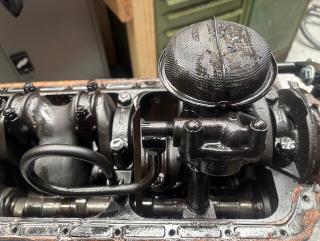 oil pump in-situ.jpg