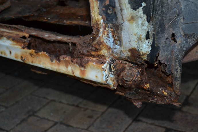 Right Sill at Drivers Door.jpg