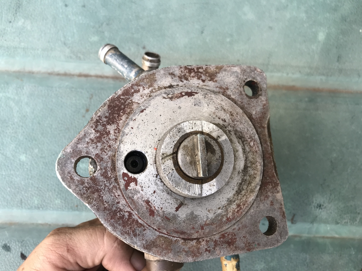 Oil pump drive end.JPG